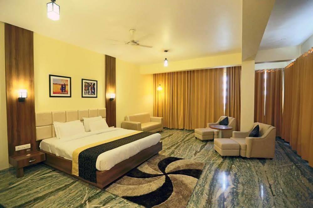 Mewargarh Udaipur By Red Lion S Hotel ภายนอก รูปภาพ