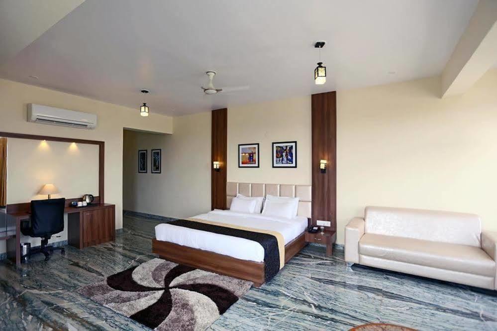 Mewargarh Udaipur By Red Lion S Hotel ภายนอก รูปภาพ