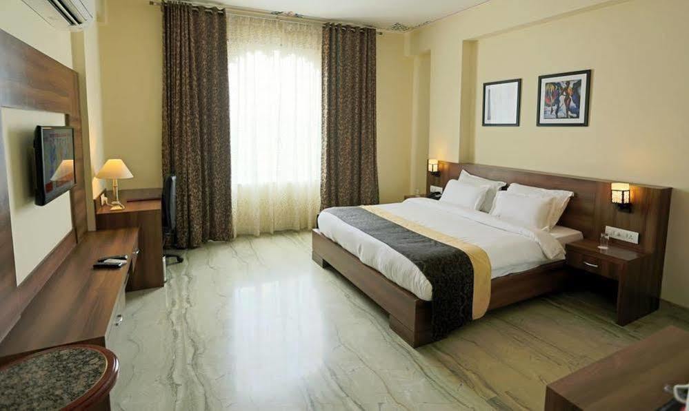 Mewargarh Udaipur By Red Lion S Hotel ภายนอก รูปภาพ