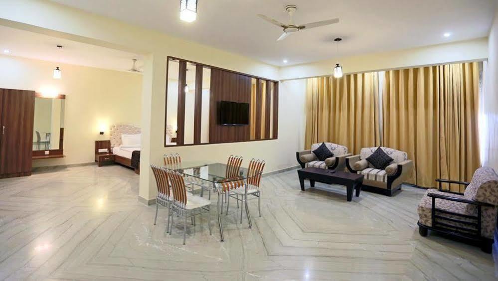 Mewargarh Udaipur By Red Lion S Hotel ภายนอก รูปภาพ