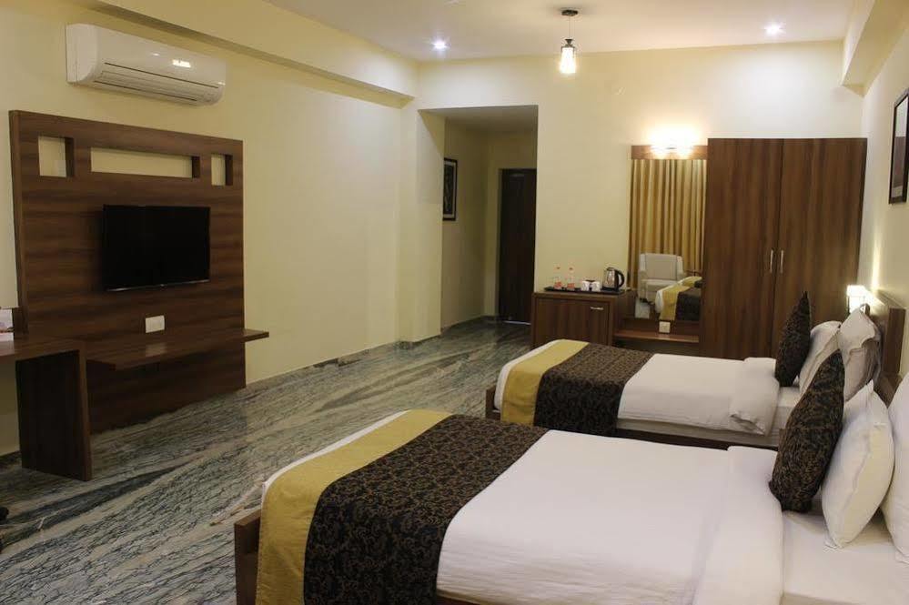 Mewargarh Udaipur By Red Lion S Hotel ภายนอก รูปภาพ
