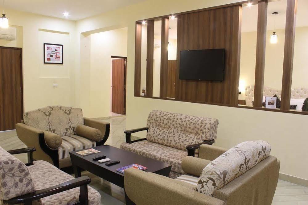 Mewargarh Udaipur By Red Lion S Hotel ภายนอก รูปภาพ